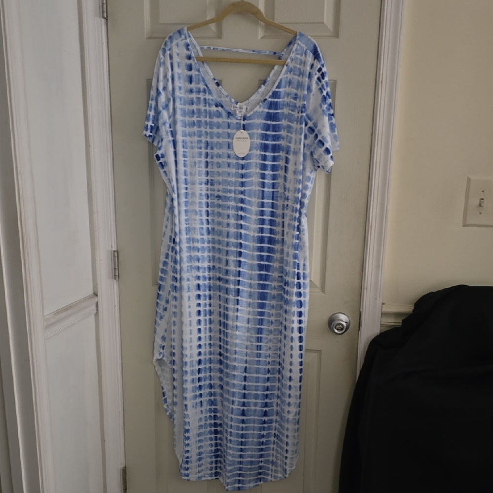 Chic Blue and White Maxi Dress
